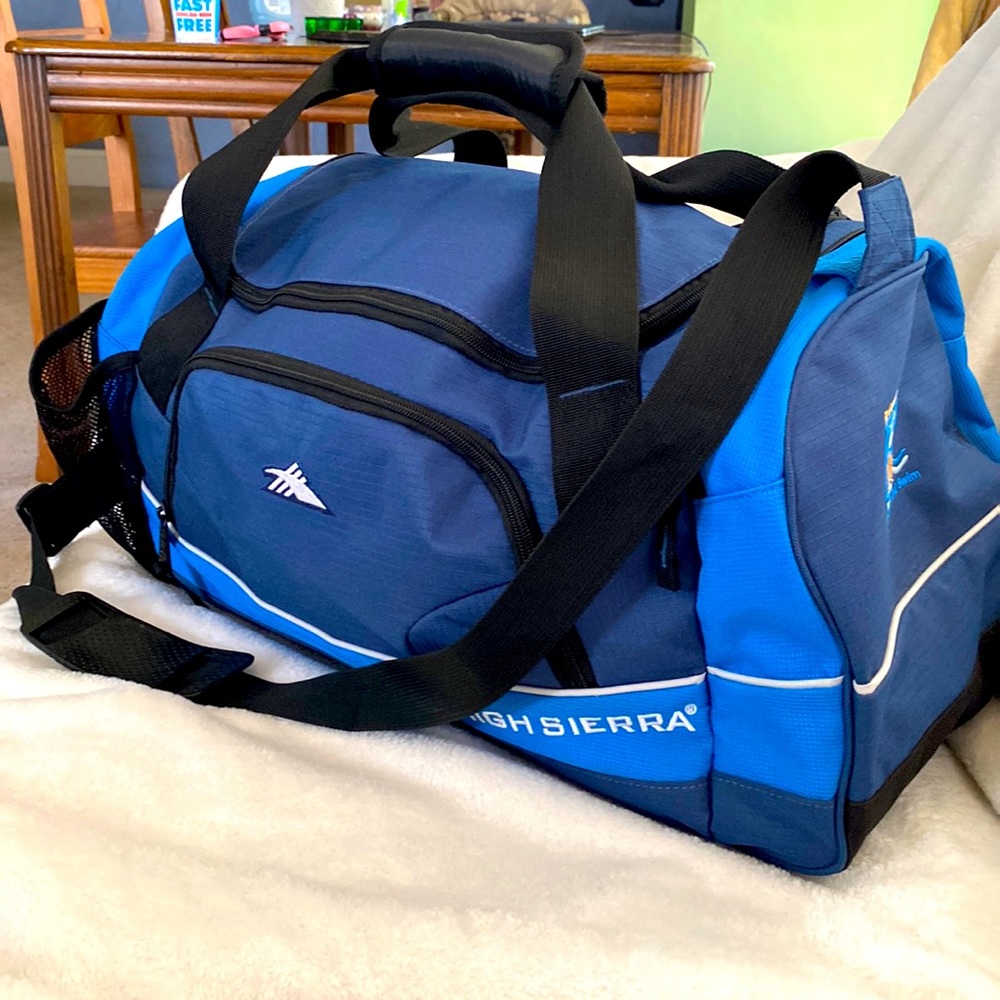 High Sierra Quality duffel bag .